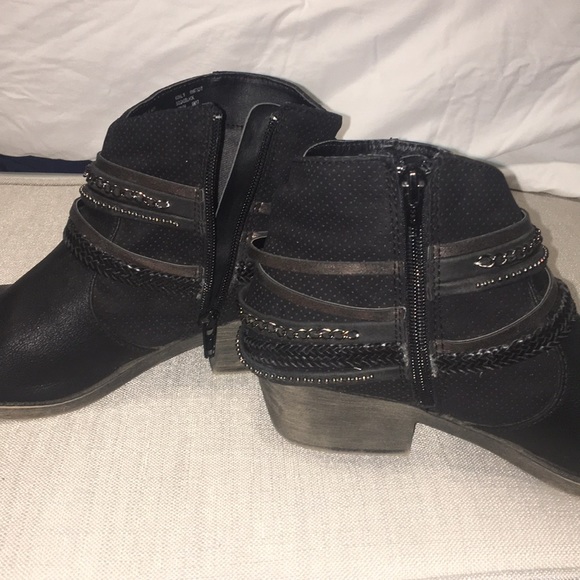 Booties - Picture 3 of 7